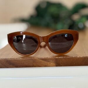 Clare V Sophia Sunglasses NWT retail $150 brown with dark gray lenses